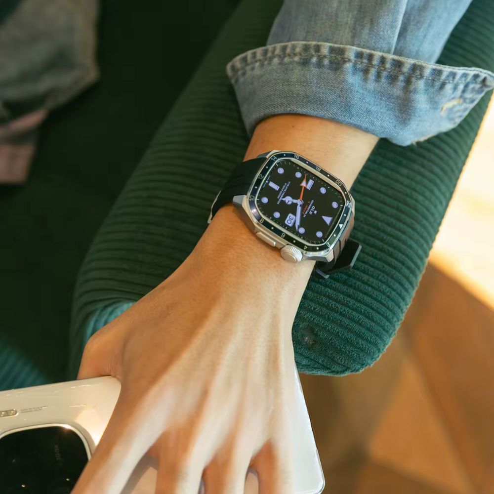 Luxury Apple Watch Case – Inspired by Iconic Rolex Design