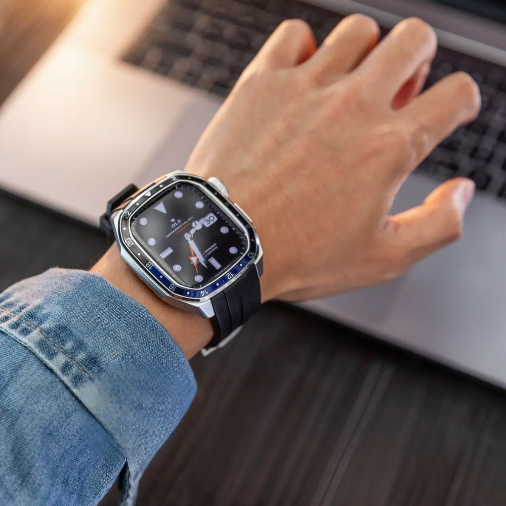 Luxury Apple Watch Case – Inspired by Iconic Rolex Design